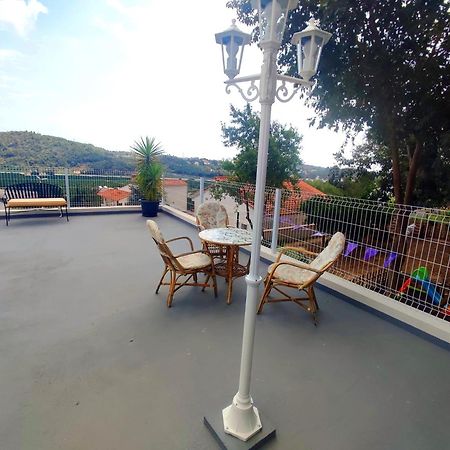 VILLA FALCONERA. A las faldas de la montaña. Gandía Exterior foto